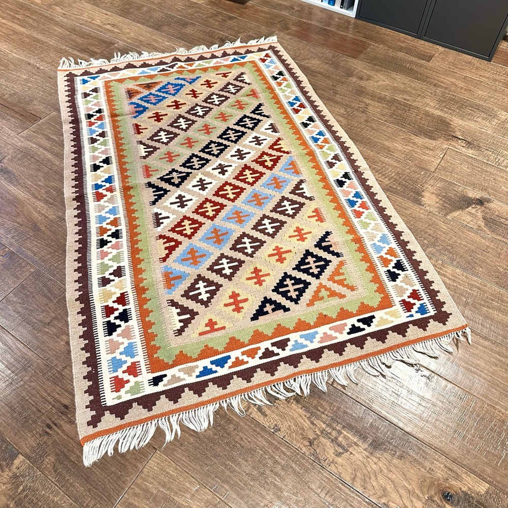 Beautiful Hand-made Gelim